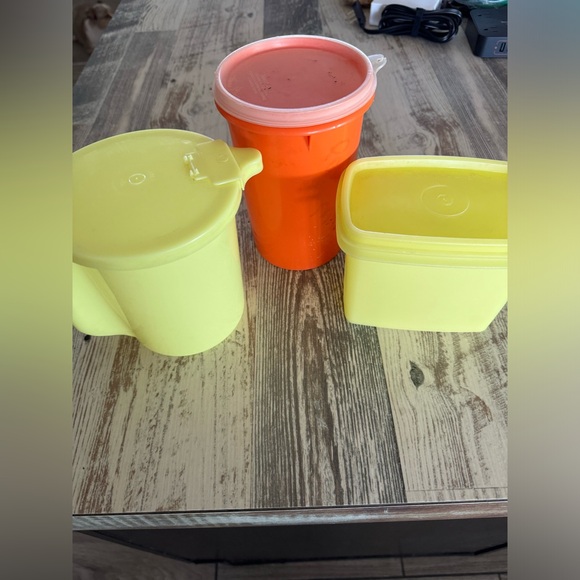 Vintage Tupperware lot - Picture 1 of 8